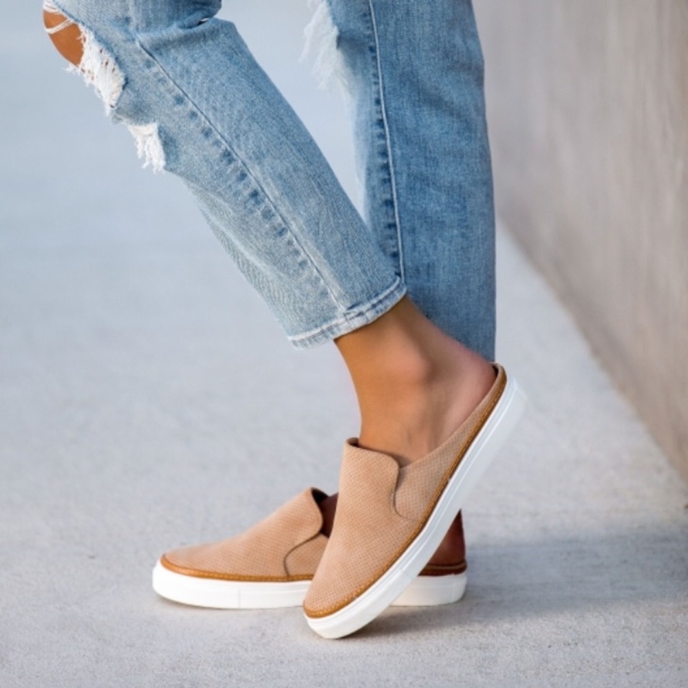 New Vici Kiera Slide Sneakers